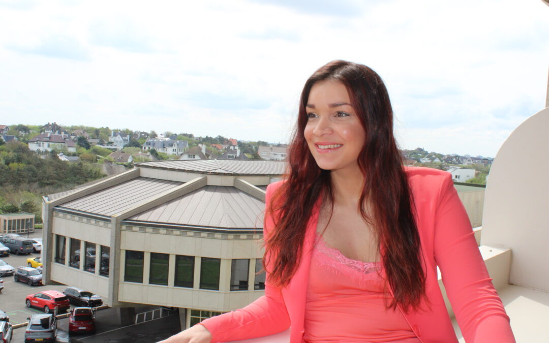 Professionals moeten hun menselijkheid tonen en hun ‘masker’ leren afzetten.